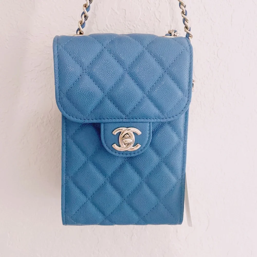 Chanel classic flap phone holder bag - Picture 2 of 8